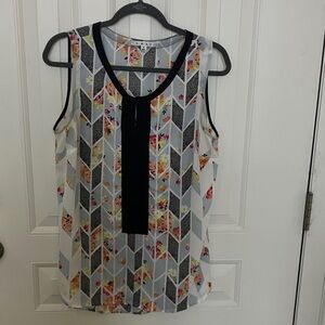 CAbi beautiful Floral Blouse sleeveless size M